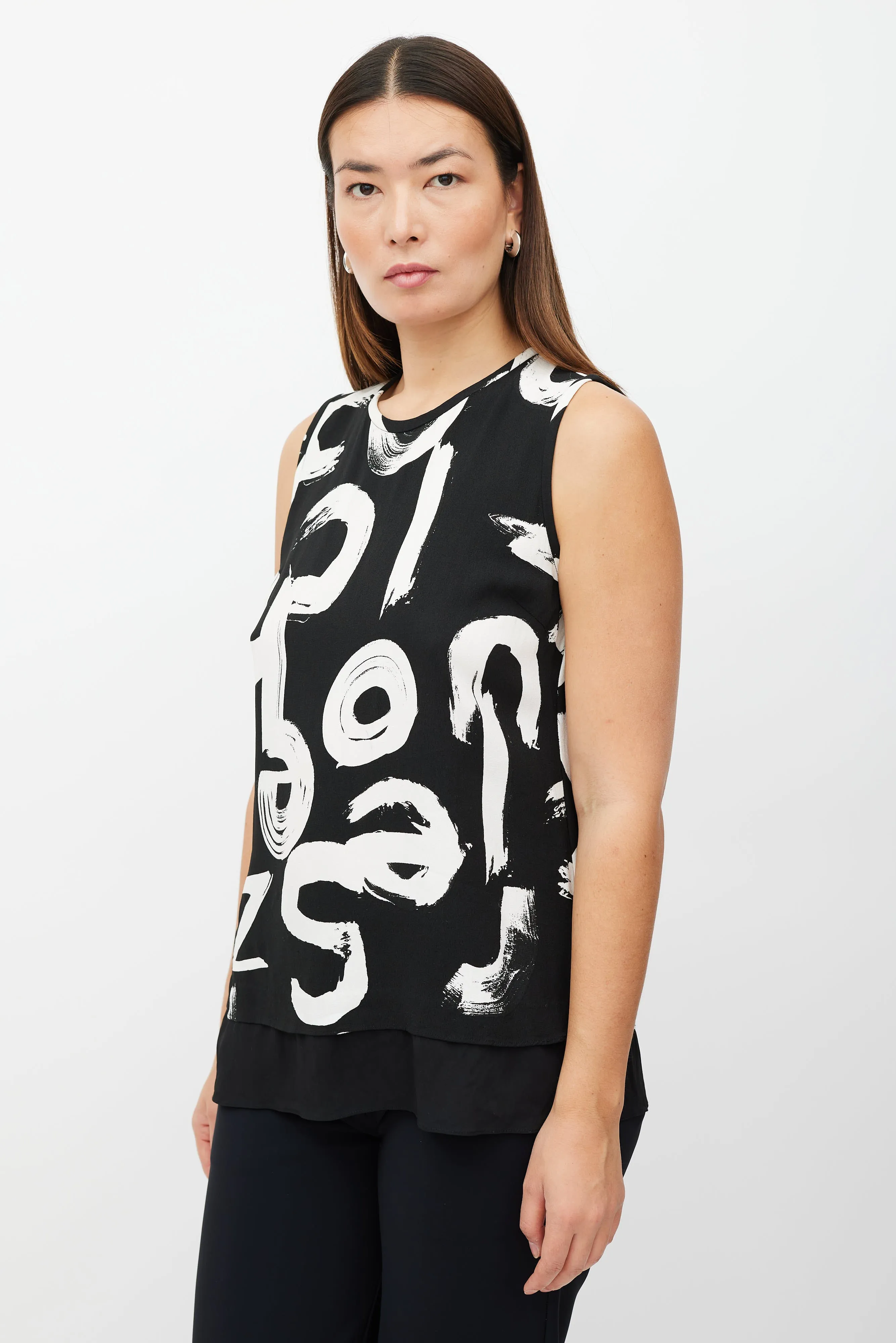 Black & White Letter Printed Top
