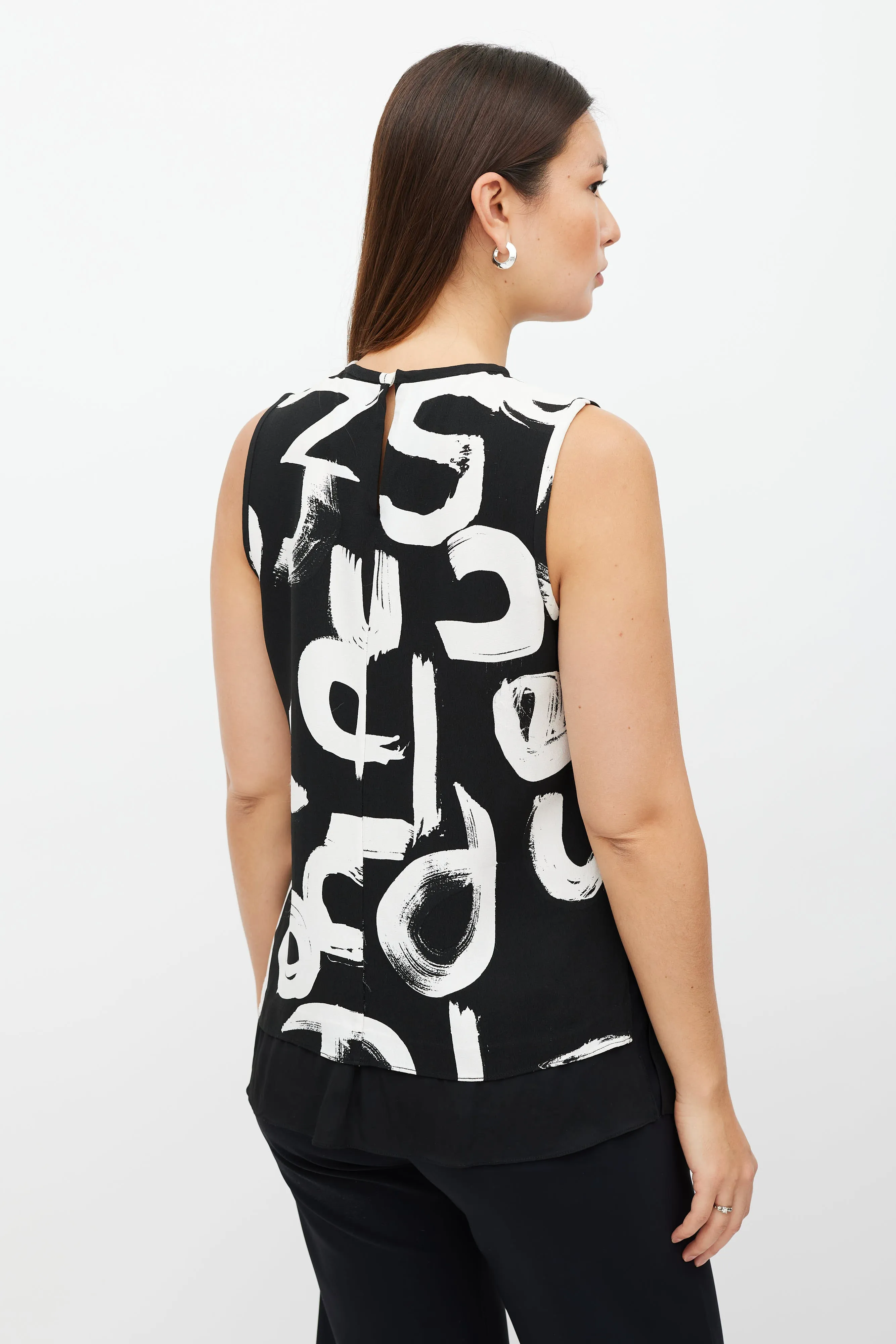 Black & White Letter Printed Top